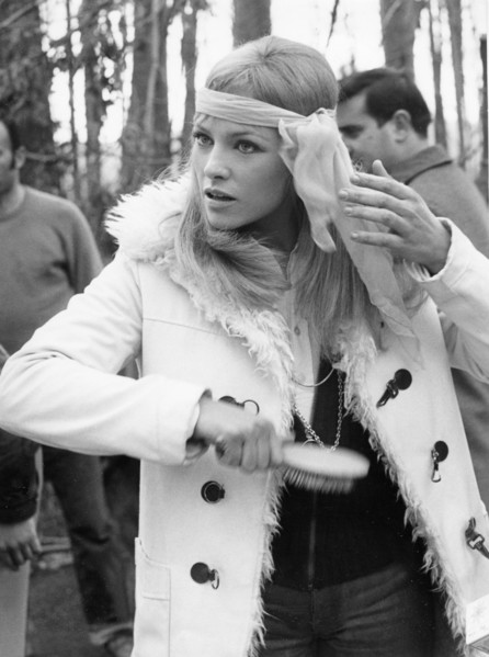 Nathalie DELON, filming 'Le Sorelle', 1969