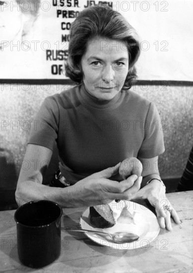 Ingrid BERGMAN at lunch in 1973