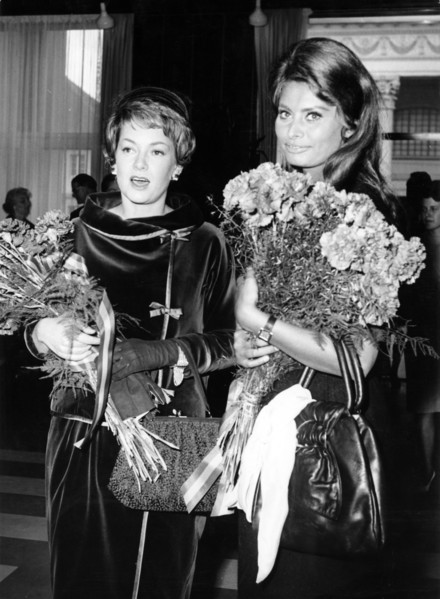 Bambi Awards ceremony 1961 in Karlsruhe, Ruth Leuwerick and Sophia Loren