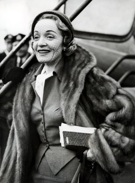 Marlene DIETRICH in a fur coat