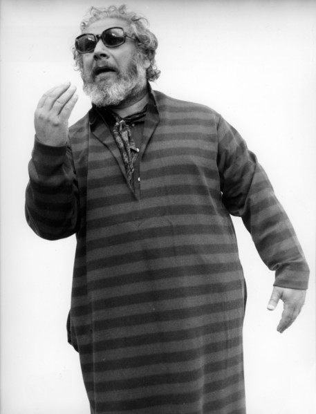 Peter USTINOV in 'Ustinov's Long Distance Calls'