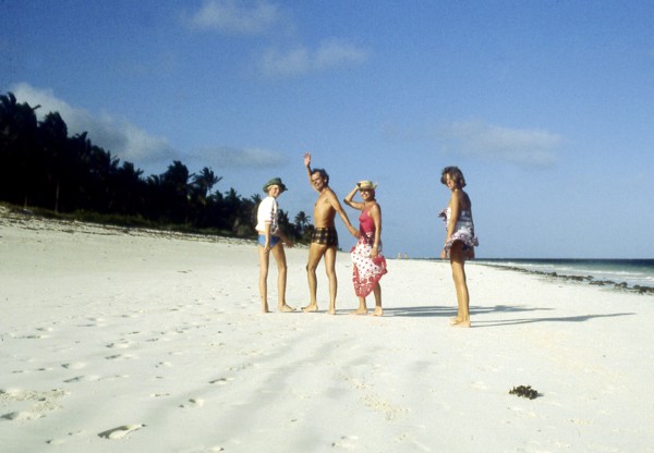 Walter GILLER with his family on vacation in Kenya, 1978