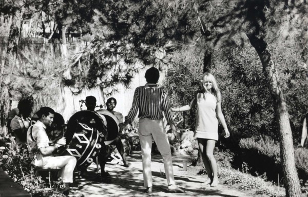 Gunter SACHS and Brigitte BARDOT in St. Tropez 1966
