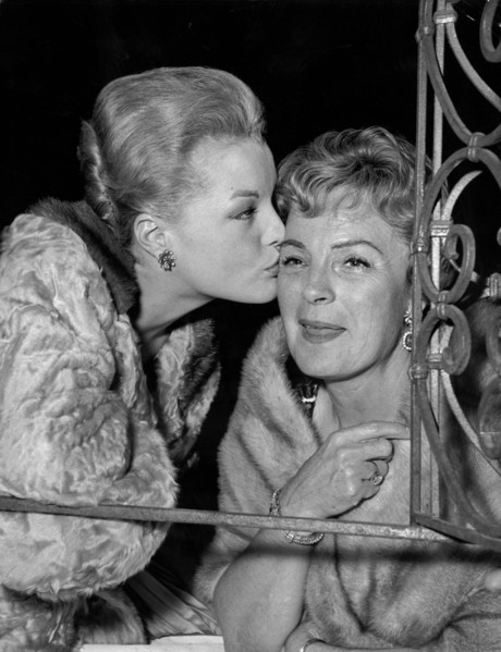 Romy SCHNEIDER kisses her mother Magda, Cannes 1959