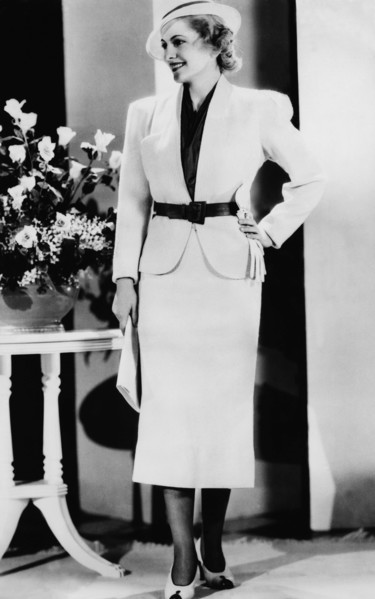 Joan FONTAINE presents fashion, 1937