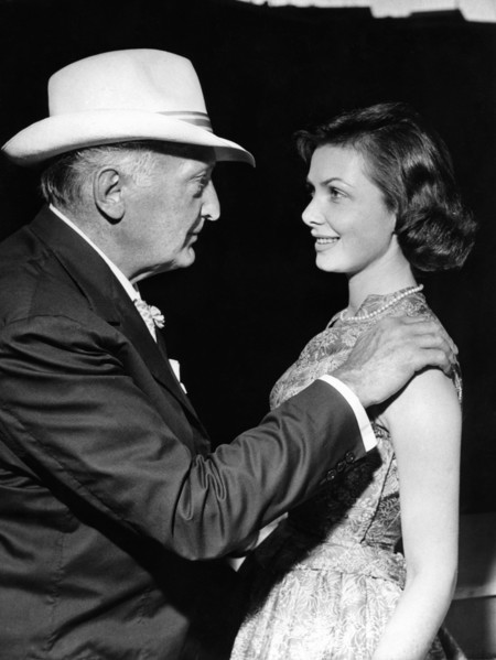 Hans ALBERS and Margit NÜNKE