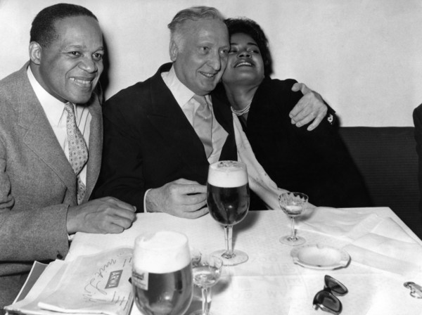 Hans ALBERS with Ethel AYLER and Leslie SCOTT