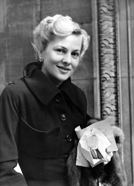 Joan FONTAINE, London 1949