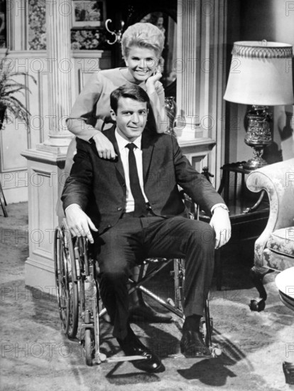 Barbara ANDERSON and Don GALLOWAY in "The Boss"