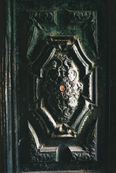 Eglise Sainte-Marie des Jésuites à Venise : détail du portail.
