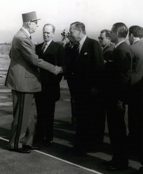 August 16, 1964, Côte d'Azur, France: French leader GENERAL CHARLES DE GAULLE at the commemoration of the 20th anniversary of Operation Dragoon, shaking the hand of American ambassador CHARLES BOHLEN,...