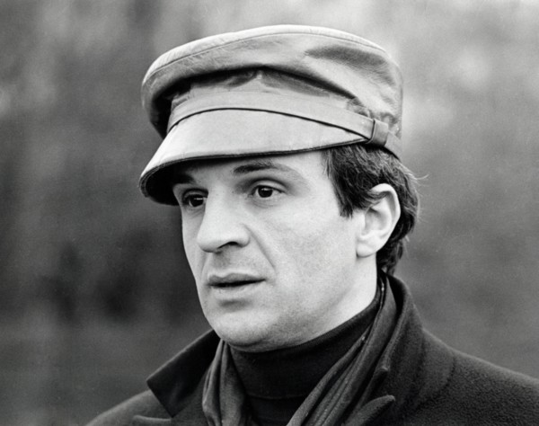Director Francois Truffaut during a break in filming "Fahrenheit 451", March 28, 1966.   File Reference # 1099_001THA © JRC /The Hollywood Archive - All Rights Reserved