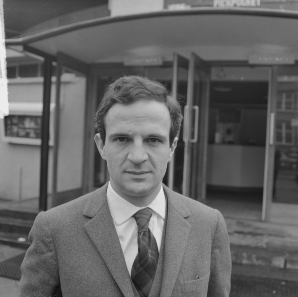 French director Francois Truffaut for cinema Cinétol, where his film plays [Le Peau Douce?] during Nouvelle Vague festival Date: 15 March 1965 Location: Amsterdam, Noord-Holland Keywords: cinemas, fil...