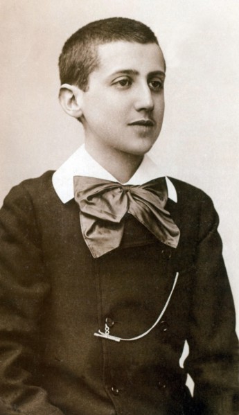 Valentin Louis Georges Eugène Marcel Proust (July 1, 1871 - November 18, 1922) was a French novelist, critic, and essayist best known for his monumental novel "la recherche du temps perdu" ("In Search...