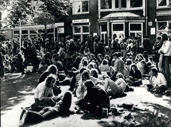 May 05, 1976 - Tension Grows Over The Closure Order Of The Only Dutch Abortion Clinic By The Dutch Minister Of Justice: The Dutch Minister of Justice has ordered the closure of the only abortion clini...