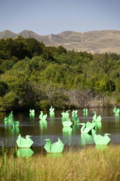 The Land Art work called "Origamis", carried out by Antoine MILIAN, the French visual artist. Origami cranes and ducks.
