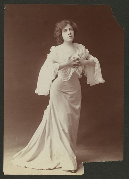 1290 Sarah Bernhardt, 1910s