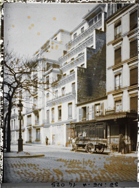 Paris (Life Arr.), France Buildings built by Henri Sauvage at 22 rue Vavin ,