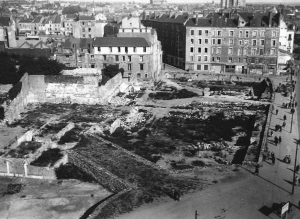 the center of nantes after the bombings of 1943