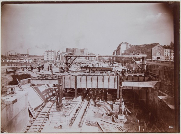 Station Gare de Lyon. View taken from the top (to Vincennes). 6 April 1900. Station Gare de Lyon. View from the top (toward Vincennes), 12th arrondissement, Paris. April 6, 1900. Construction du métro...