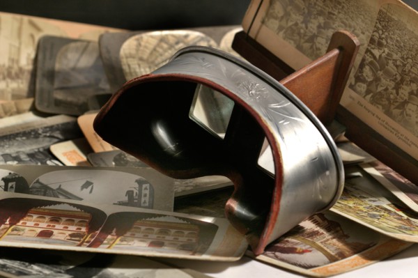 Stereograph and stereoscopic cards