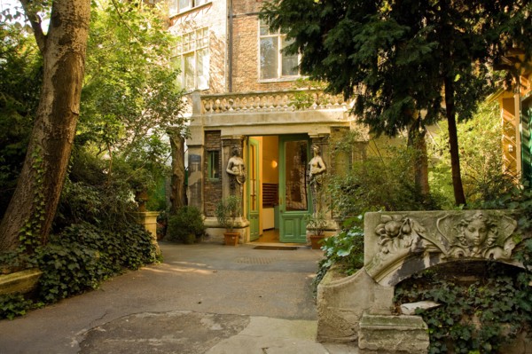 LA RUCHE, DANTZIG PASSAGE, PARIS