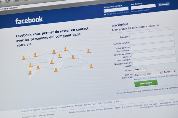 Facebook website - French