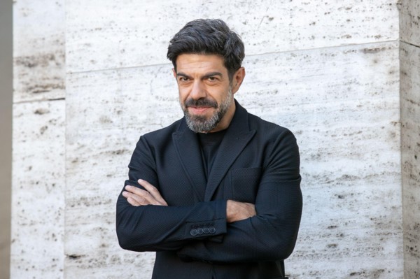 Rome, Italy, italy. 30th Jan, 2020. Rome, The Space Cinema.Photocall of the movie "Gli anni piÃ¹ belli"".In the picture: Pierfrancesco Favino.Dress: Armani Credit: Lucia Casone/ZUMA Wire/Alamy Live N...