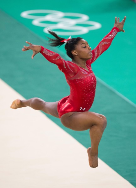 Rio. 4th Aug, 2016. U.S. gymnast Gabby Douglas practices her floor routine on Thursday, August 4, 2016, during a training session at the Rio Olympic Arena in Rio de Janeiro, Brazil. © Mark Reis/Colora...