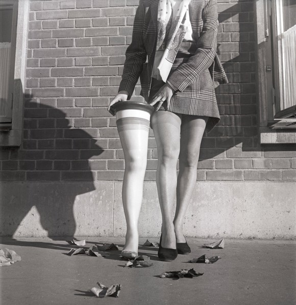 Nylon stockings in the 1950s. If you ever wondered how the shape and size of the nylon stockings was decided: Pictured here the prototype woman leg in the average size established by a measurement of ...