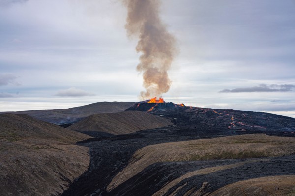 fagradalsfjall,volcanic eruption on the reykjanes peninsula,iceland