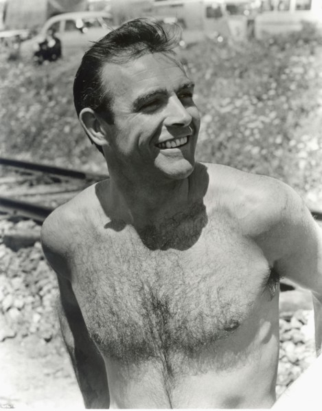 1959 c, GREAT BRITAIN : The scotish movie actor SEAN CONNERY ( born 25 august 1930 , Edinburg , Scotland  ) in pubblicitary shot  - 007 -  JAMES BOND - CINEMA - ATTORE CINEMATOGRAFICO - beefcake - tor...