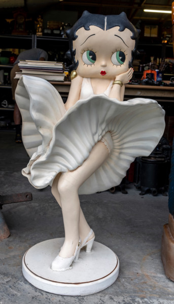 Betty Boop Marilyn Monroe statue