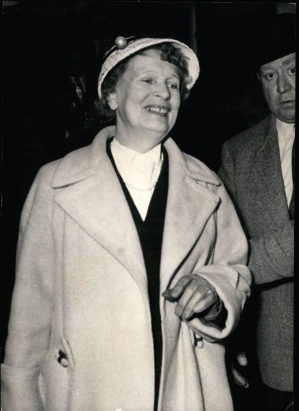 Jun. 06, 1954 - Woman Who Closed 'Red Light' House Charged With Receiving Stolen Jewellery: Marthe Richard, the famous woman spy of the world Word No. 1 smiles with confidence as she was leaving the e...