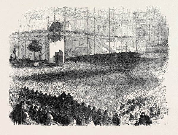 THE REV. MR. SPURGEON PREACHING HIS "HUMILIATION DAY" SERMON IN THE CRYSTAL PALACE