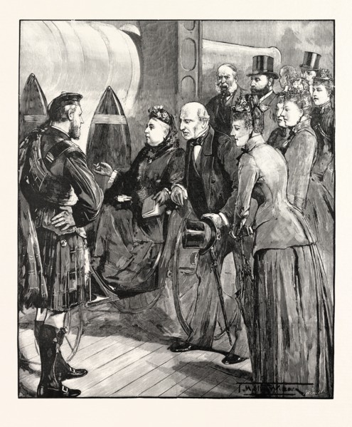THE QUEEN AT THE ROYAL NAVAL EXHIBITION: THE HUNDRED-AND-TEN-TON GUN.