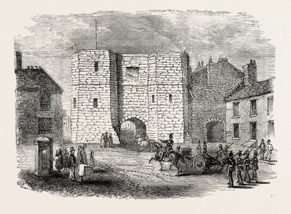 ALNWICK CASTLE GATEWAY.