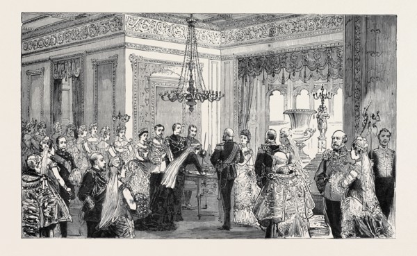 THE QUEEN SIGNING THE MARRIAGE REGISTER