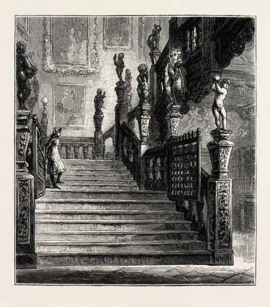 HATFIELD HOUSE, HERTFORDSHIRE, THE SEAT OF THE MARQUIS OF SALISBURY: THE GRAND STAIRCASE, UK