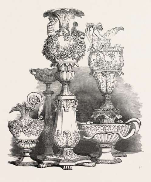 GROUP OF MALTESE VASES