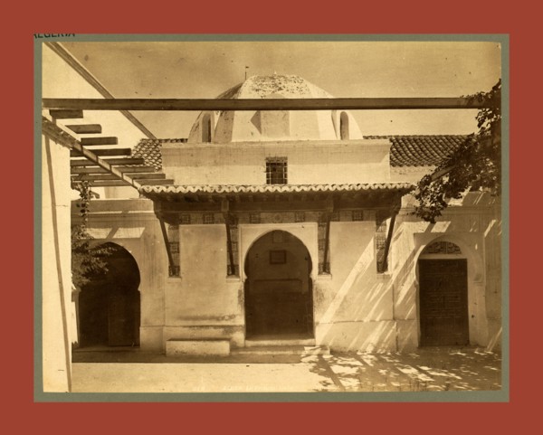 Algiers, Arab Court, Neurdein brothers 1860 1890, the Neurdein photographs of Algeria including