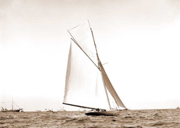 Shamrock I before the start, Shamrock I (Yacht), America's Cup races, Regattas, Yachts, 1899