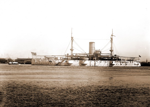 U.S.S.S. sic Texas and the Whisper, Texas (Battleship), Whisper (Steamboat), Steamboats,