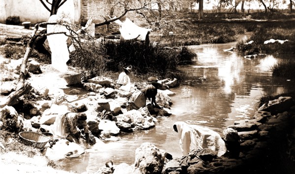 Washing at the hot springs, Jackson, William Henry, 1843-1942, Laundry, Rivers, Springs, Mexico,