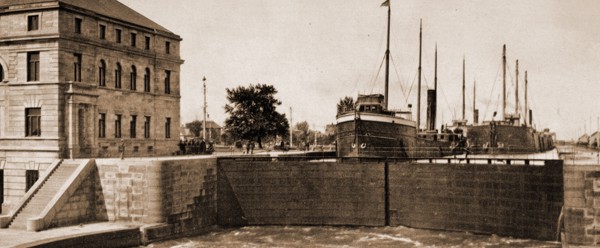 Leaving the Poe Lock, Sault Ste. Marie, Michigan, Locks (Hydraulic engineering), United States,
