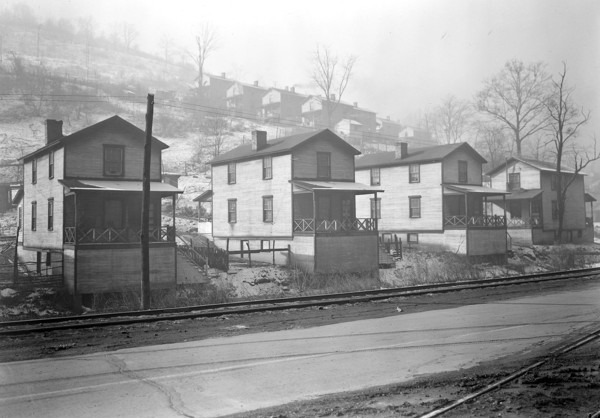 Scott's Run, West Virginia. Pursglove Mines Nos. 4 and 5 - Scene taken from main highway shows