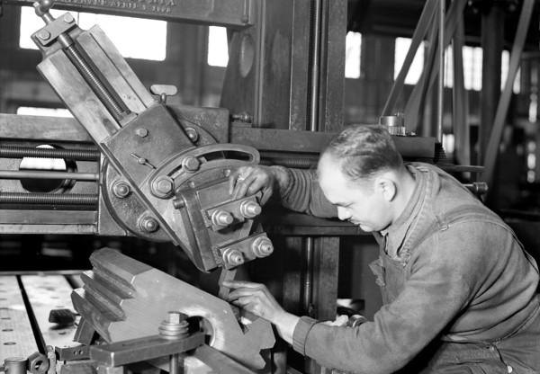 Eddystone, Pennsylvania - Railroad parts. Baldwin Locomotive Works. Tool-builder bushing for an