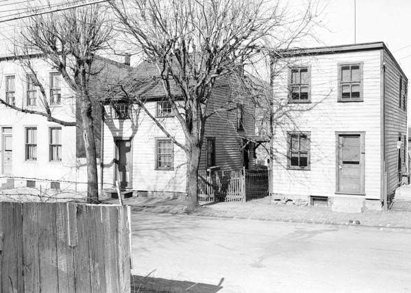 Lancaster, Pennsylvania - Housing. Low-priced houses - silk and linoleum workers - rental below $20