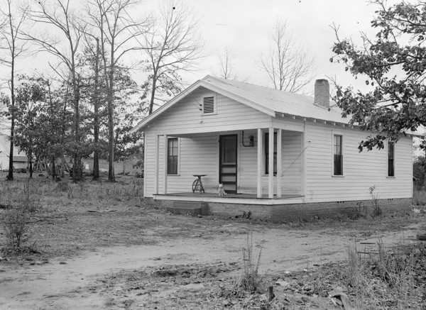 High Point, North Carolina - Housing. Homes of skilled furniture workers in Tomlinson Chair Mfg.