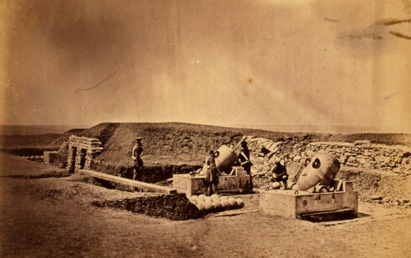Mortar batteries in front of Picquet house Light Division, Crimean War, 1853-1856, Roger Fenton